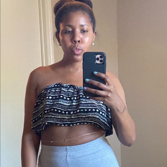 ❤️Forever 21 Printed Crop Top - Picture 1 of 1